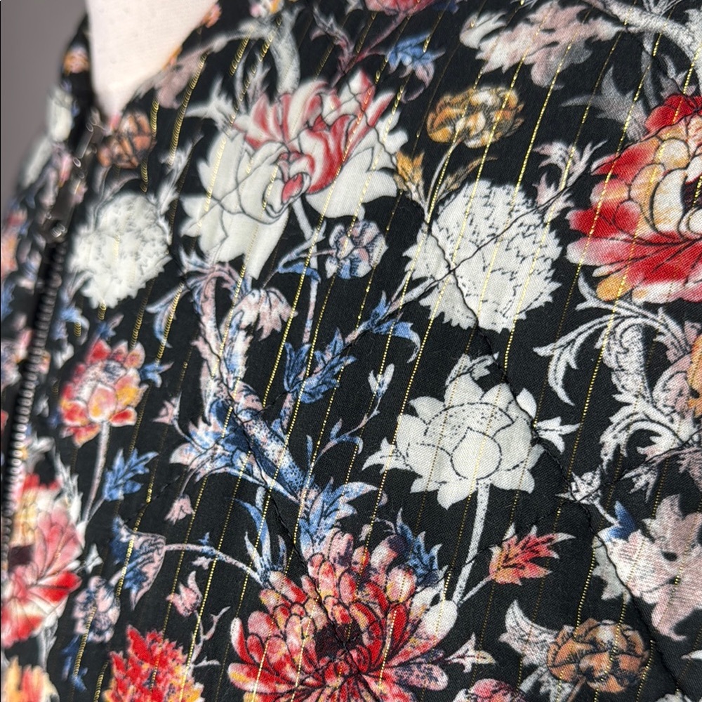 ZARA Floral Bomber Jacket with Relaxed Silhouette and Cropped Length Medium - Picture 4 of 13